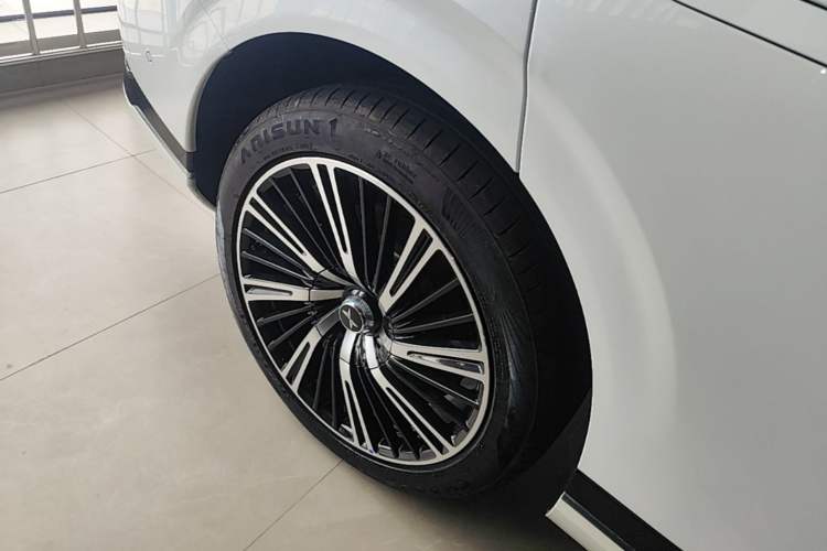 Used XPeng G9 2022 650 Performance Edition Max Right Rear Wheel Hub
