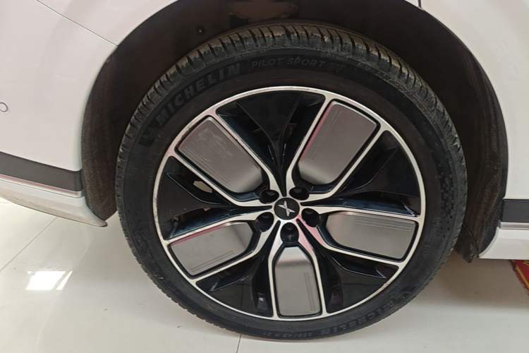 Used XPeng G9 2022 702 Max Right Rear Wheel Hub