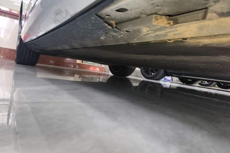 Used XPeng G9 2022 702 Max Right Side Sill