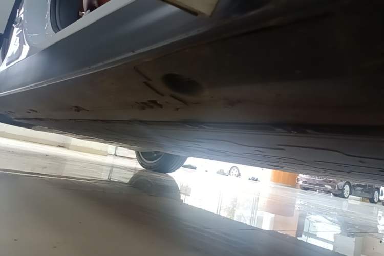 Used XPeng G9 2022 702 Pro Right Side Sill