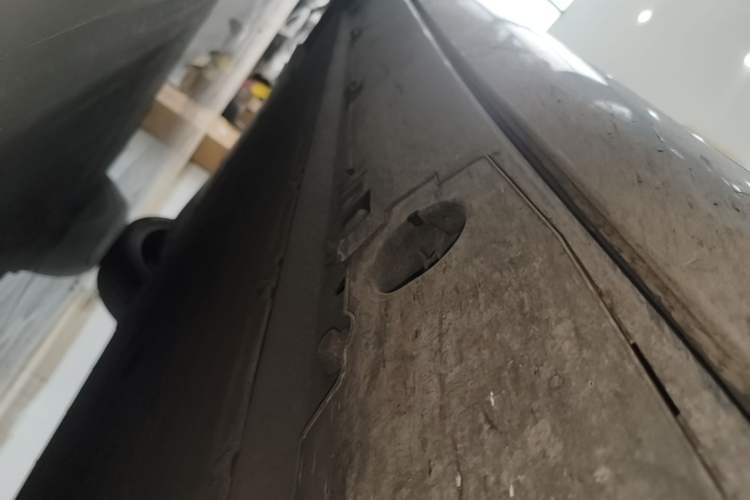 Used XPeng G9 2022 702 Max Right Side Sill