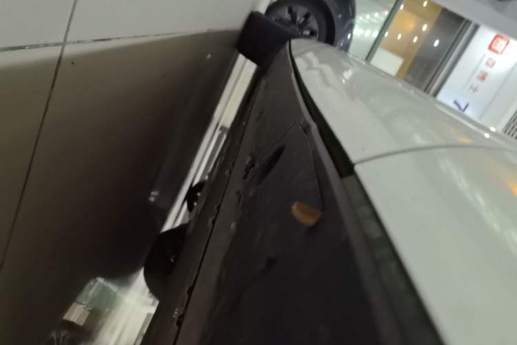 Used XPeng G9 2022 702 Max Right Side Sill
