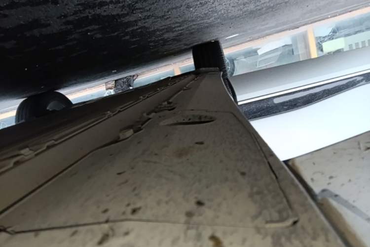 Used XPeng G9 2022 570 Pro Right Side Sill