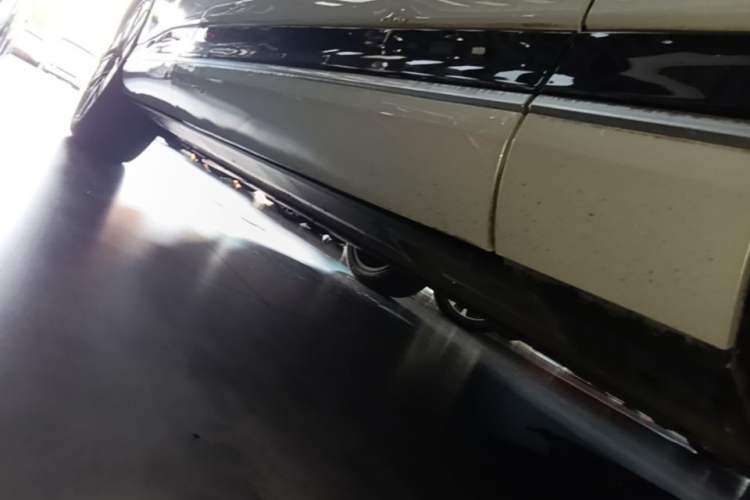 Used XPeng G9 2022 702 Max Right Side Sill