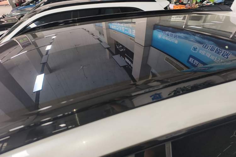 Used XPeng G9 2022 702 Max Roof