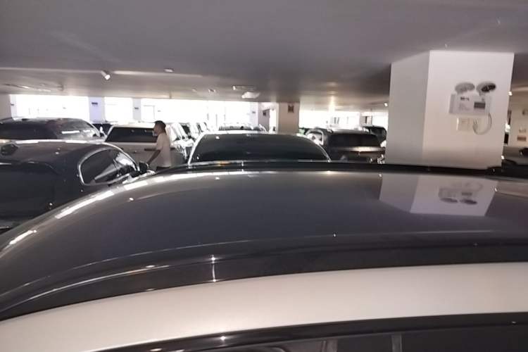 Used XPeng G9 2022 702 Max Roof