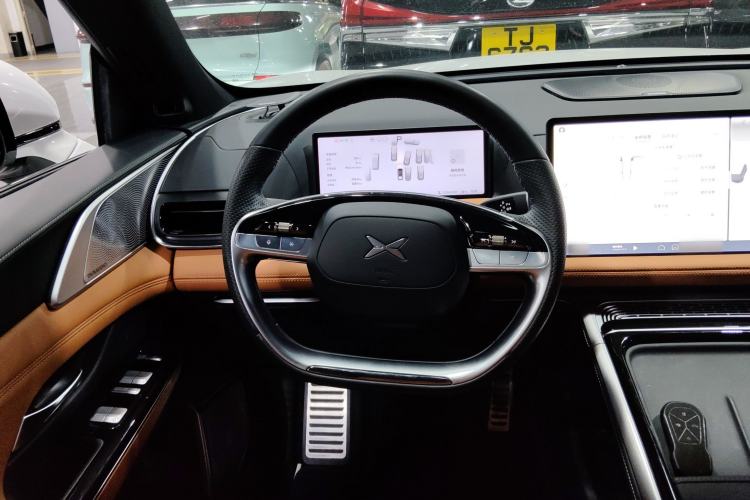 Used XPeng G9 2022 650 Performance Edition Max Steering Wheel