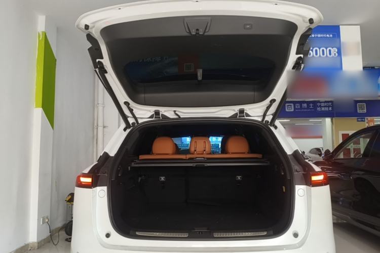 Used XPeng G9 2022 702 Max Trunk