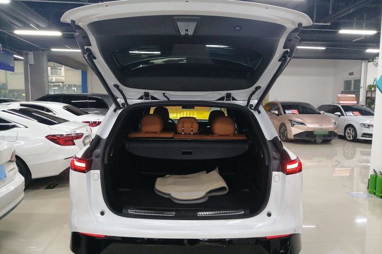 Used XPeng G9 2022 702 Pro Trunk