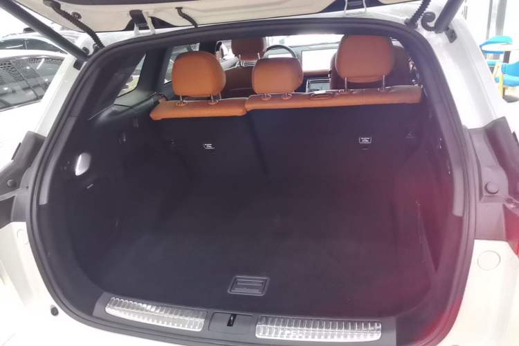 Used XPeng G9 2022 702 Max Trunk