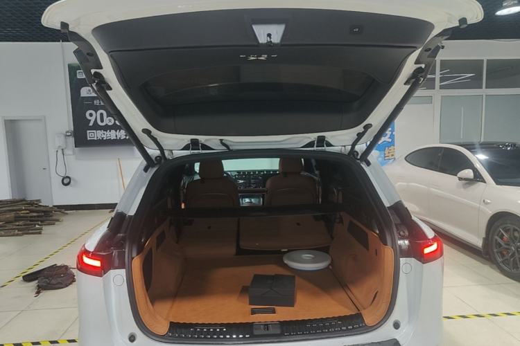 Used XPeng G9 2022 570 Pro Trunk