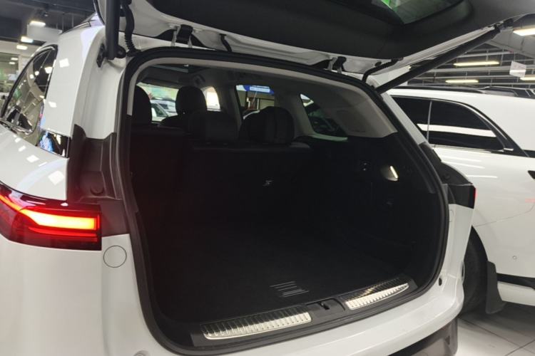 Used XPeng G9 2022 702 Max Trunk