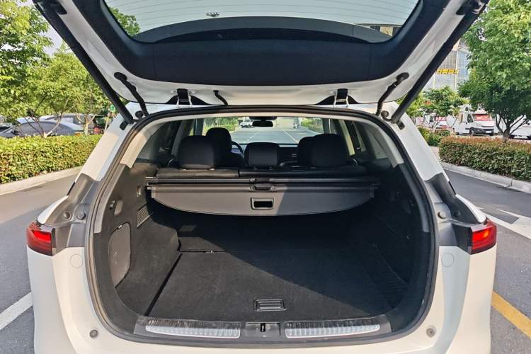 Used XPeng G9 2022 650 Performance Edition Max Trunk