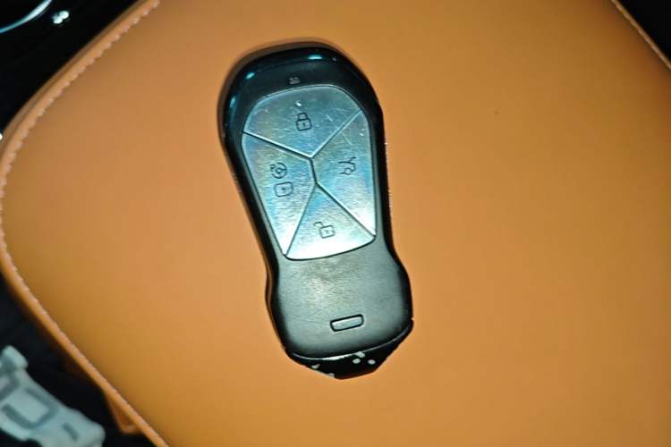 Used XPeng G9 2022 702 Max Vehicle Key