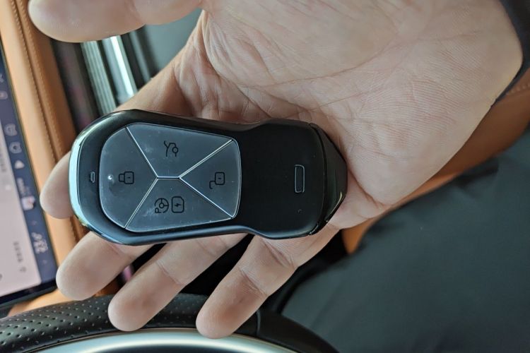 Used XPeng G9 2022 650 Performance Edition Max Vehicle Key