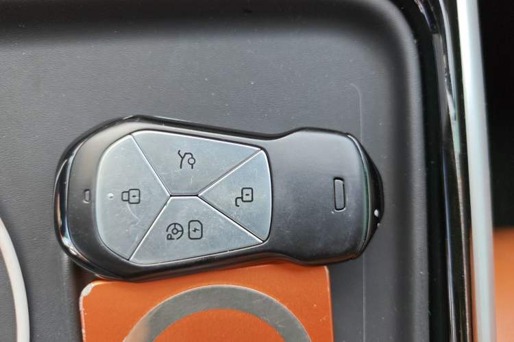 Used XPeng G9 2022 702 Pro Vehicle Key
