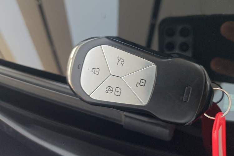 Used XPeng G9 2022 650 Performance Edition Max Vehicle Key
