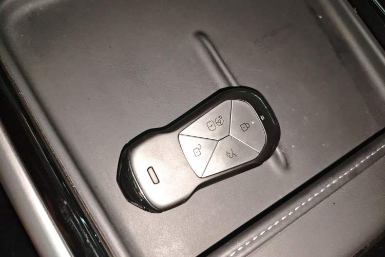 Used XPeng G9 2022 702 Pro Vehicle Key