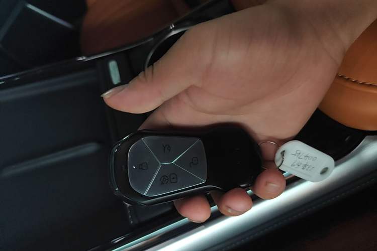 Used XPeng G9 2022 650 Performance Edition Max Vehicle Key