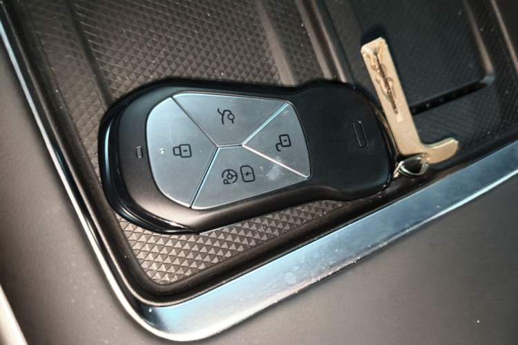Used XPeng G9 2022 702 Pro Interior 1
