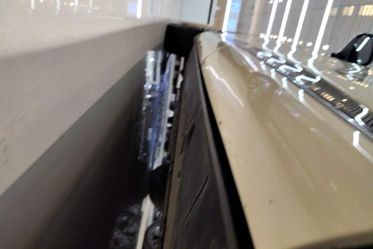 Used XPeng G9 2022 650 Performance Edition Max Left Side Sill