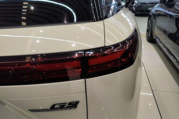 Used XPeng G9 2022 650 Performance Edition Max Right Rear Taillight