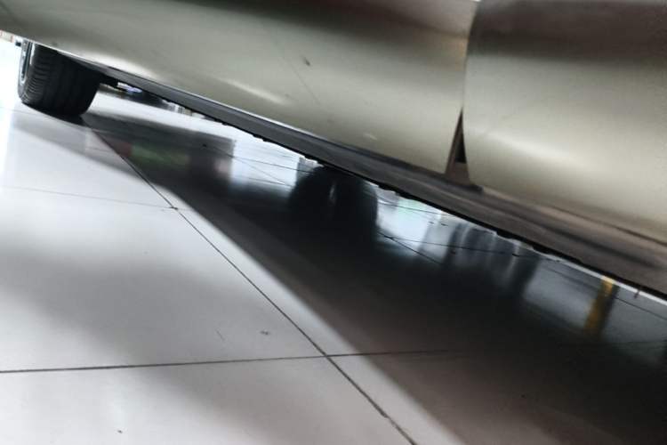 Used XPeng G9 2022 702 Pro Right Side Sill