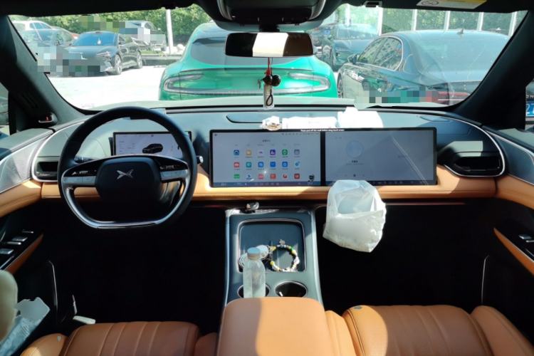 Used XPeng G9 2024 570 Max Center Console