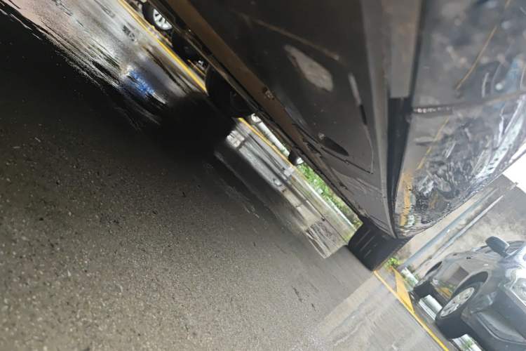 Used XPeng G9 2024 702 Max Chassis Front Left