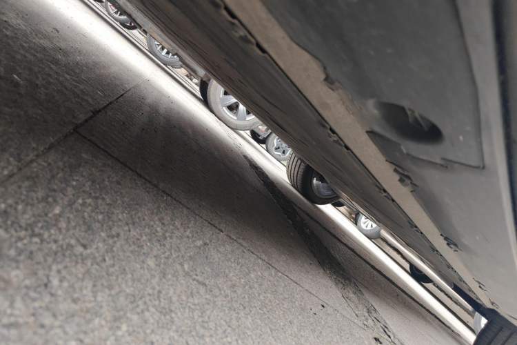 Used XPeng G9 2024 570 Max Chassis Front Left