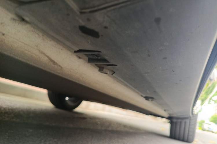 Used XPeng G9 2024 702 Pro Chassis Front Left