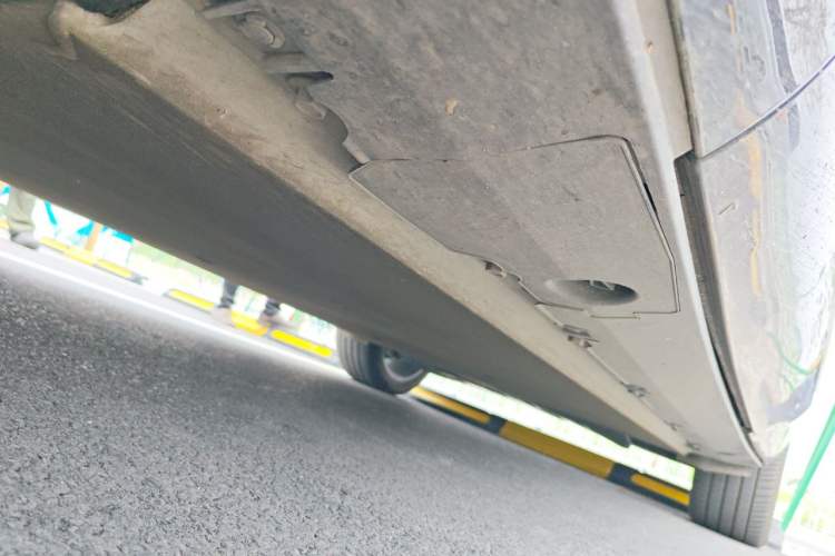 Used XPeng G9 2024 570 Pro Chassis Front Left