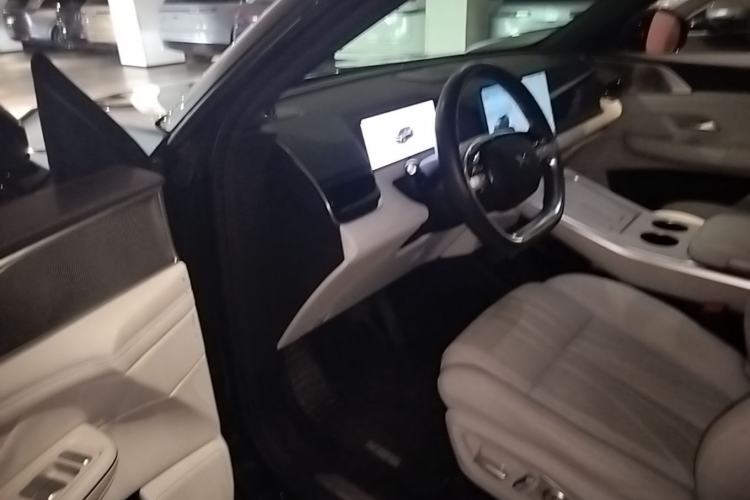 Used XPeng G9 2024 570 Max Driver Seat