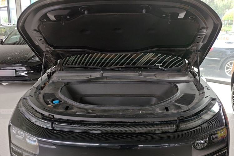 Used XPeng G9 2024 570 Max Engine Bay