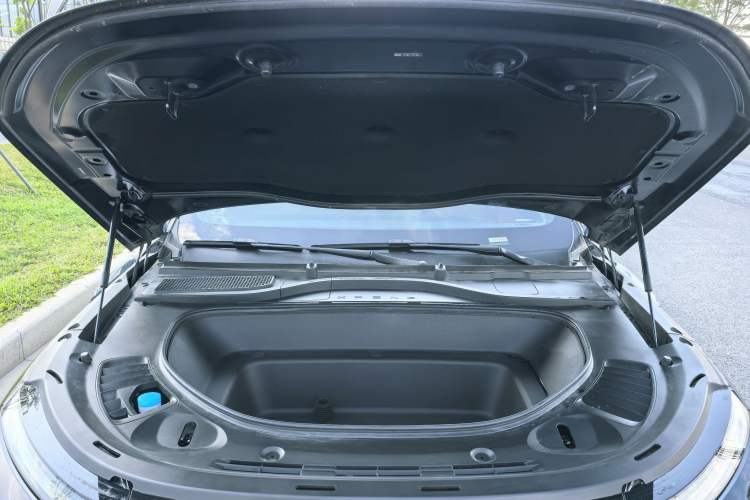 Used XPeng G9 2024 650 Pro Engine Bay