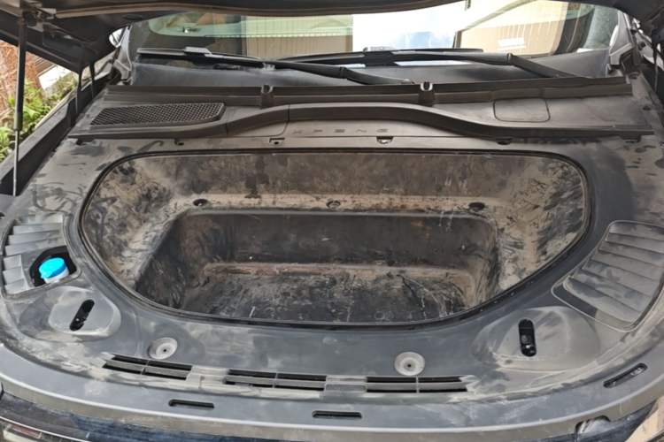 Used XPeng G9 2024 570 Max Engine Bay