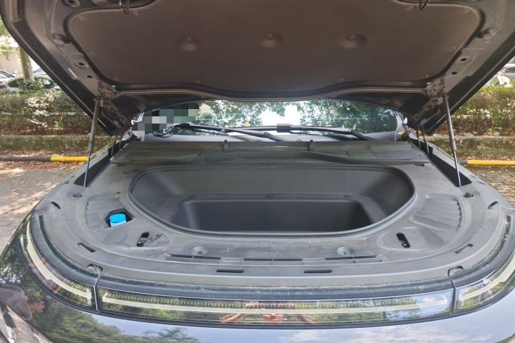 Used XPeng G9 2024 570 Max Engine Bay