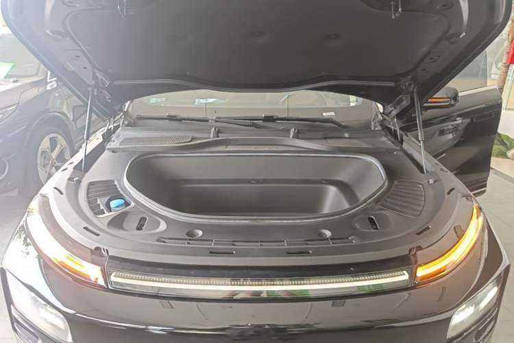 Used XPeng G9 2024 702 Max Engine Bay