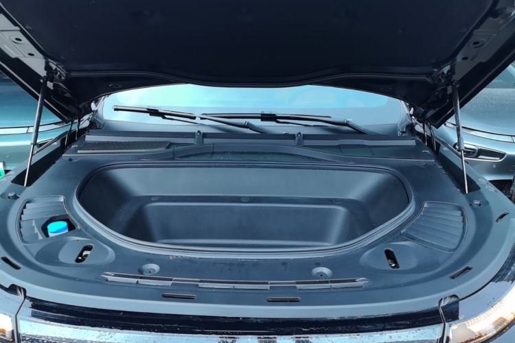 Used XPeng G9 2024 570 Max Engine Bay
