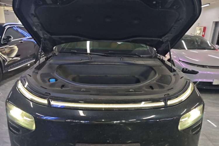 Used XPeng G9 2024 702 Max Engine Bay