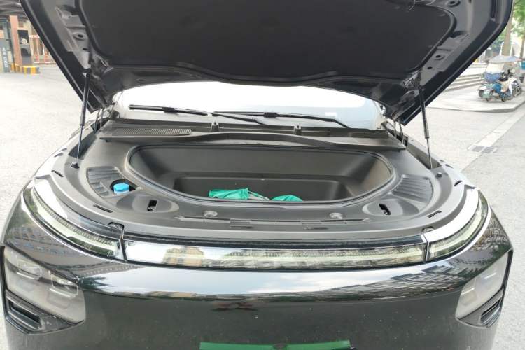 Used XPeng G9 2024 702 Max Engine Bay