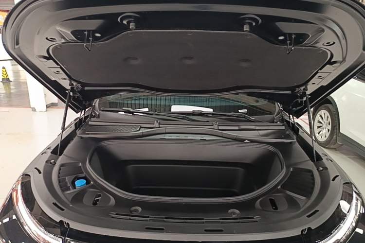 Used XPeng G9 2024 702 Pro Engine Bay