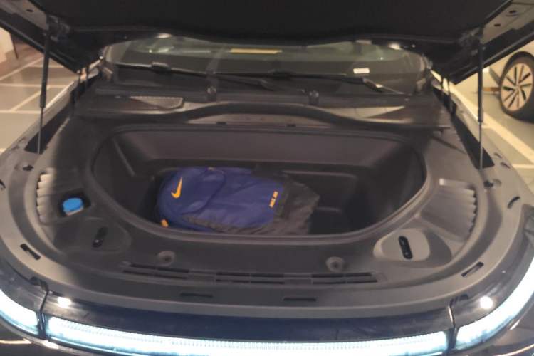 Used XPeng G9 2024 570 Max Engine Bay