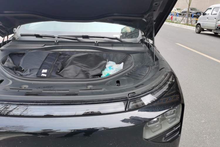 Used XPeng G9 2024 570 Max Engine Bay Left