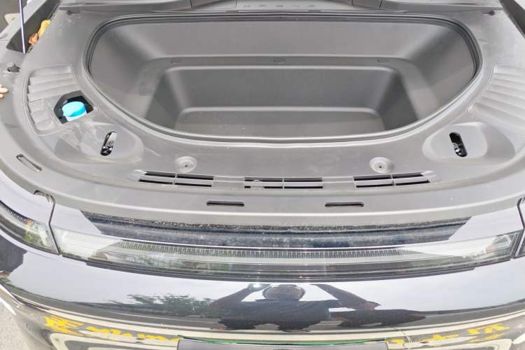 Used XPeng G9 2024 570 Pro Engine Bay
