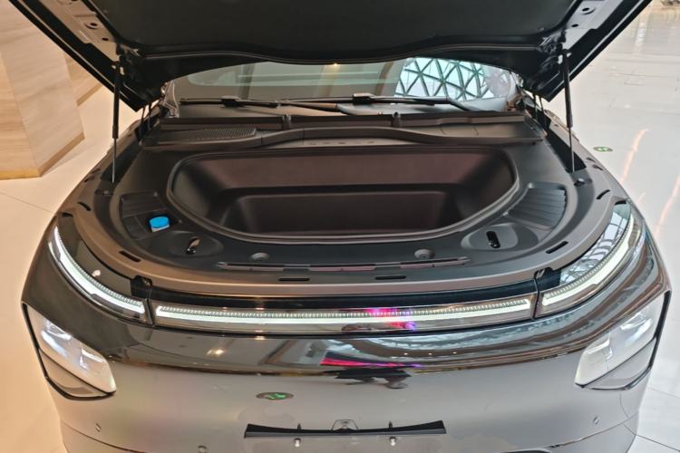 Used XPeng G9 2024 570 Pro Engine Bay