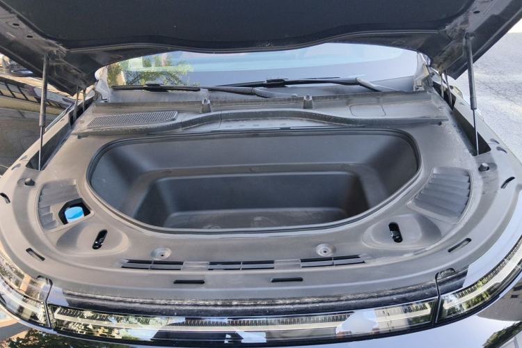Used XPeng G9 2024 702 Pro Engine Bay
