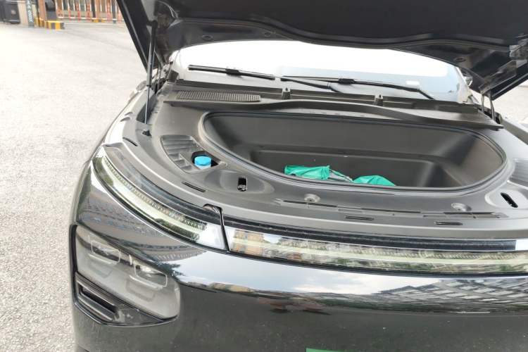 Used XPeng G9 2024 702 Max Engine Bay Right