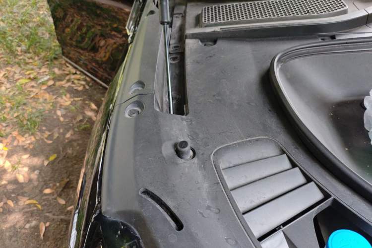 Used XPeng G9 2024 570 Max Engine Bay Right