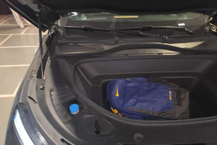 Used XPeng G9 2024 570 Max Engine Bay Right
